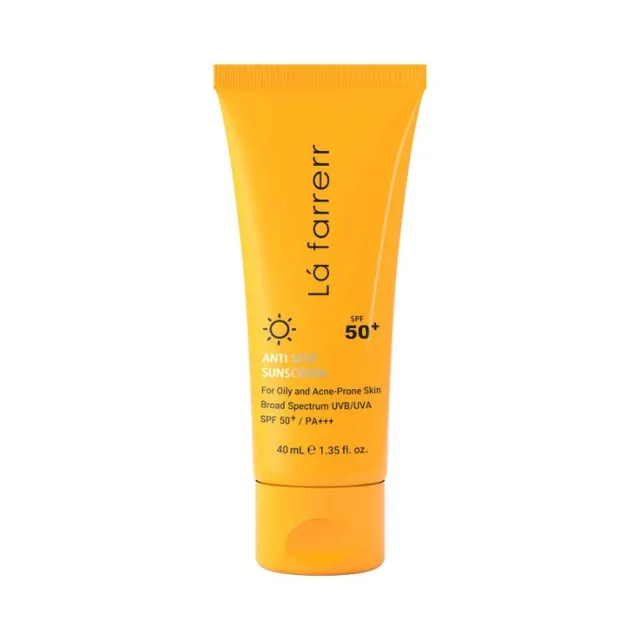 ضد آفتاب و ضد لک بی رنگ لافارر SPF50 پوست چرب و مستعد آکنه